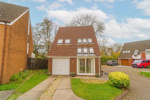 3 bedroom detached house for sale, Five Locks Close, Pontnewydd, NP44