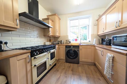 4 bedroom semi-detached house for sale, Redburn Avenue, Shipley, West Yorkshire