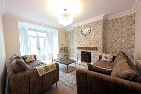 4 bedroom semi-detached house for sale, Redburn Avenue, Shipley, West Yorkshire