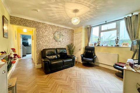 1 bedroom flat for sale, St Georges Road, Worthing BN11