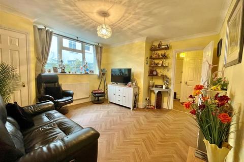 1 bedroom flat for sale, St Georges Road, Worthing BN11