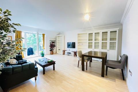 3 bedroom apartment to rent, 1 Hoptree Close, London N12