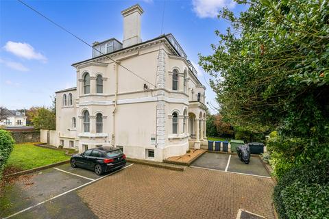 1 bedroom flat for sale, Farncombe Road, Worthing, West Sussex, BN11