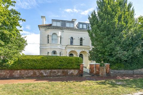 Farncombe Road, Worthing, West Sussex, BN11