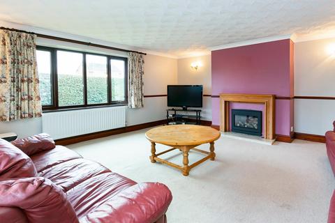 4 bedroom detached bungalow for sale, Selby Road, Holme-on-spalding-Moor, York, YO43 4ES