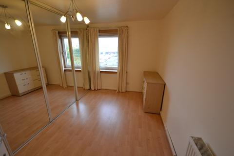 3 bedroom flat to rent, Westburn Park, Wester Hailes, Edinburgh, EH14