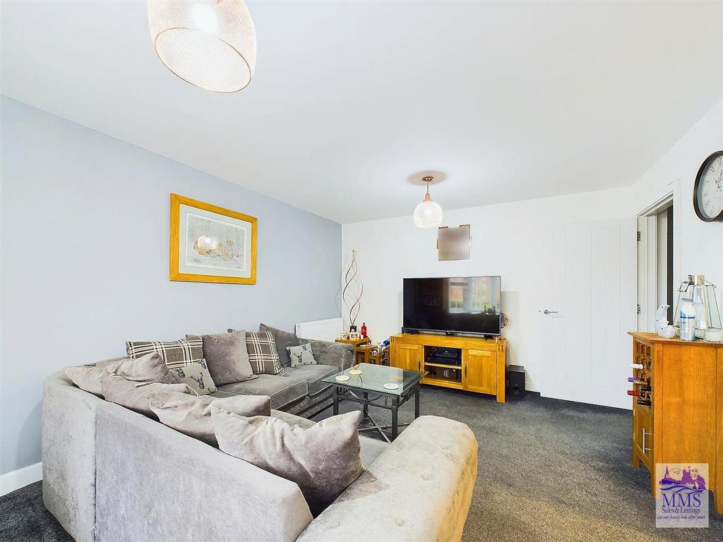 CAM02633 G0-PR0213-STILL004.jpg