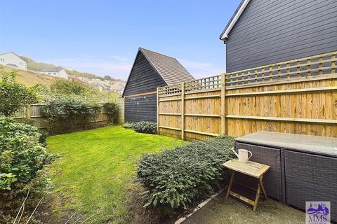 Flat 1, Edwin House, 21 Nightingale Drive, Wouldham, Rochester, ME1 3YD