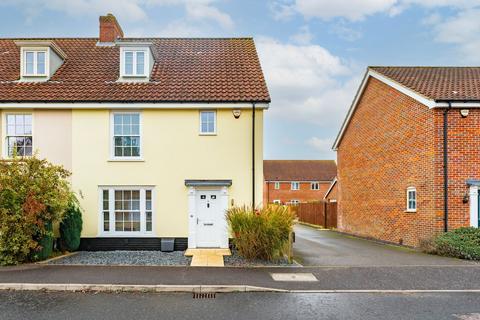 3 bedroom semi-detached house for sale, Trafford Way, Spixworth