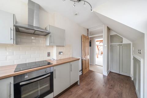 2 bedroom flat for sale, London Road, Guildford, GU1