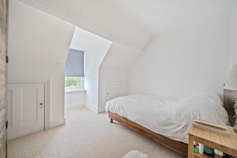 2 bedroom flat for sale, London Road, Guildford, GU1