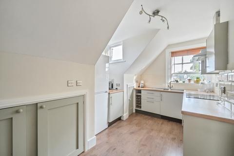 2 bedroom flat for sale, London Road, Guildford, GU1