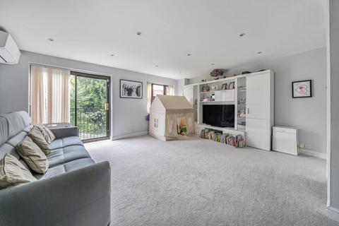 36 Albemarle Park, Beckenham, BR3 5XG