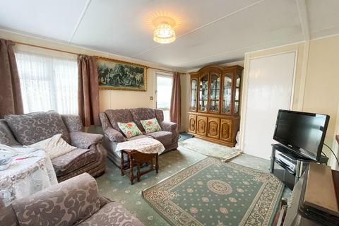 2 bedroom park home for sale, North End, Cummings Hall Lane, Romford