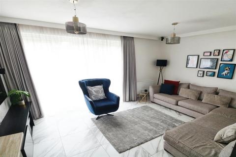 45 Cygnet Drive, Mexborough, S64 0FG