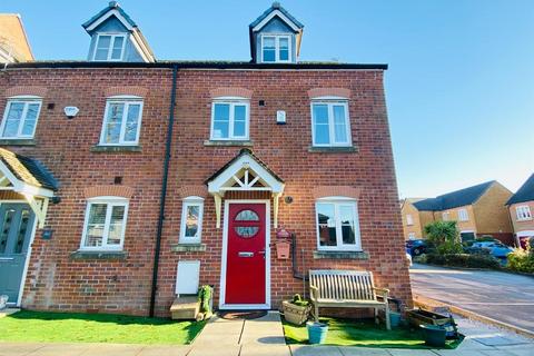 3 bedroom townhouse for sale, Hardy Close, Dukinfield SK16