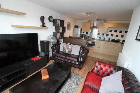 2 bedroom apartment to rent, Broughton Lane, Salford M7