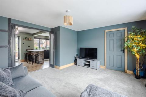 3 bedroom semi-detached house for sale, Orchard Close, Barton-Upon-Humber