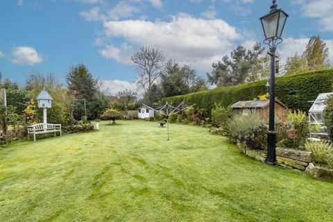 3 bedroom detached house for sale, Westmoor Road, Brimington, Chesterfield