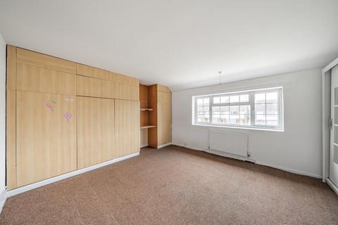 2 bedroom end of terrace house for sale, Aylesbury,  Buckinghamshire,  HP19