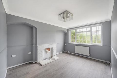 2 bedroom end of terrace house for sale, Aylesbury,  Buckinghamshire,  HP19