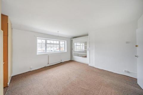 2 bedroom end of terrace house for sale, Aylesbury,  Buckinghamshire,  HP19