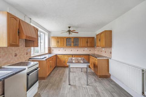 2 bedroom end of terrace house for sale, Aylesbury,  Buckinghamshire,  HP19