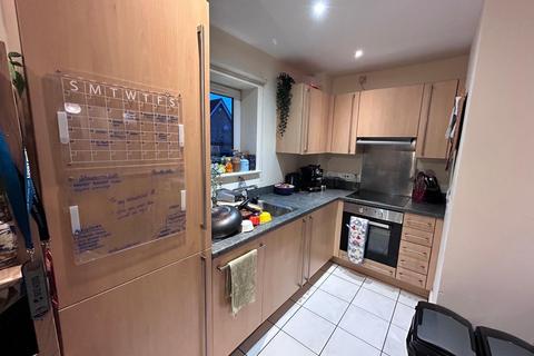 2 bedroom flat for sale, Woodthorpe Drive, Woodthorpe, Nottingham, Nottinghamshire, NG5