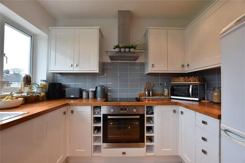 59 Great Meadow, Shaw, Oldham, OL2 7PX