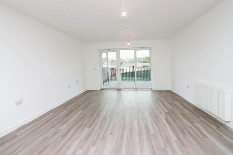 2 bedroom flat to rent, Home Park Mill Link, Kings Langley, WD4