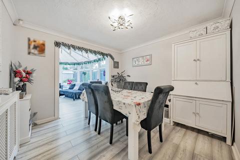 4 bedroom detached house for sale, Brays Lane, Rochford, Essex