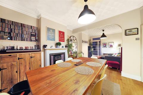 4 bedroom terraced house to rent, Davenport Road, London SE6