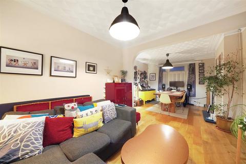 4 bedroom terraced house to rent, Davenport Road, London SE6