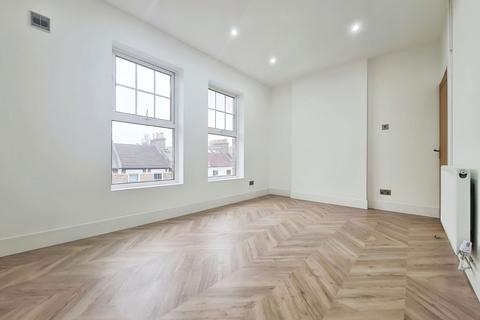 2 bedroom flat to rent, Westcombe Hill, London SE3