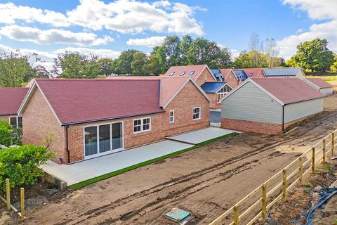 3 bedroom detached bungalow for sale, Weald Park Way, South Weald, Brentwood