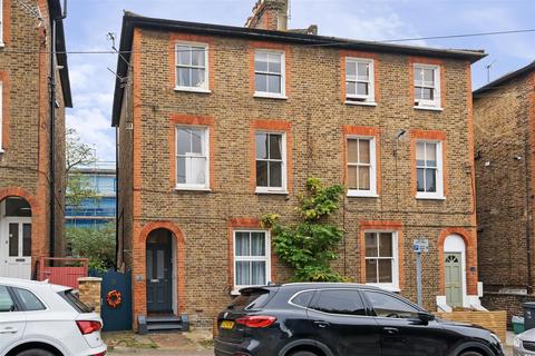 1 bedroom apartment for sale, St. Andrews Road, Surbiton