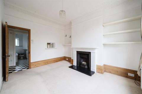 1 bedroom apartment for sale, St. Andrews Road, Surbiton