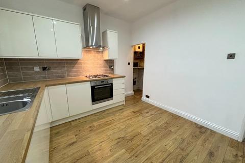 2 bedroom end of terrace house to rent, Robertson Street, Manchester M26