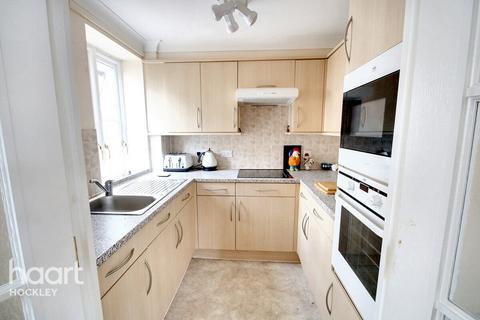 2 bedroom flat for sale, Roche Close, Rochford