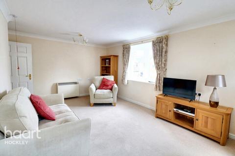 2 bedroom flat for sale, Roche Close, Rochford