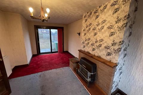 2 bedroom terraced house for sale, 7 Queens Gardens, Ladybank