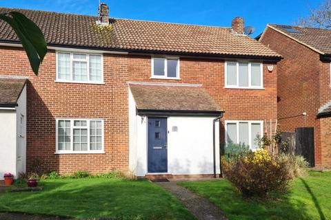 4 bedroom semi-detached house for sale, Eastnor, Bovingdon HP3