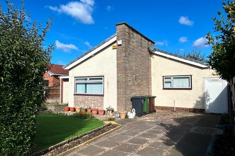 2 bedroom detached bungalow for sale, Longcliffe Drive, Southport PR8