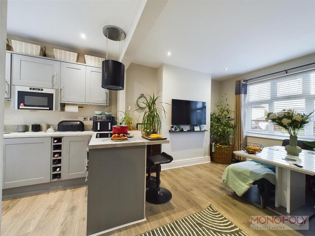 Kitchen / dining room