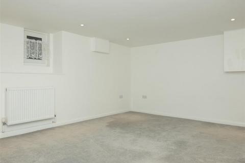 1 bedroom flat to rent, High Street, St. Peters, CT10