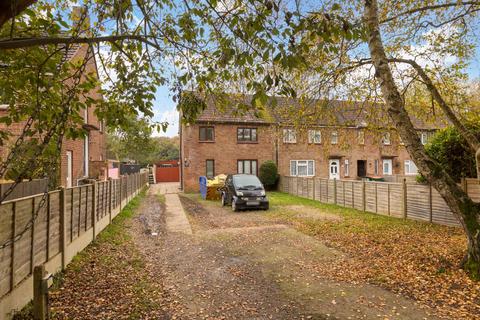 3 bedroom end of terrace house for sale, Pearson Road, Crawley RH10