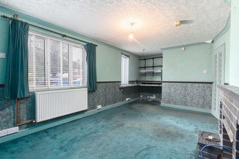 3 bedroom end of terrace house for sale, Pearson Road, Crawley RH10