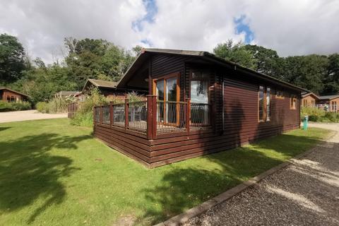 2 bedroom detached bungalow for sale, Waveney Inn and River Centre, Burgh St. Peter NR34