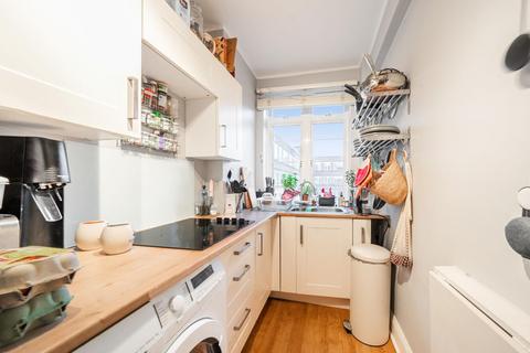 2 bedroom flat for sale, Balham High Road, Balham