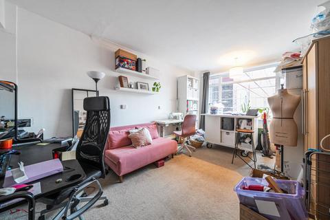 2 bedroom flat for sale, Balham High Road, Balham